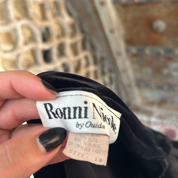 Vintage Ronnie Nicole Velvet Duster - Picture 2 of 4